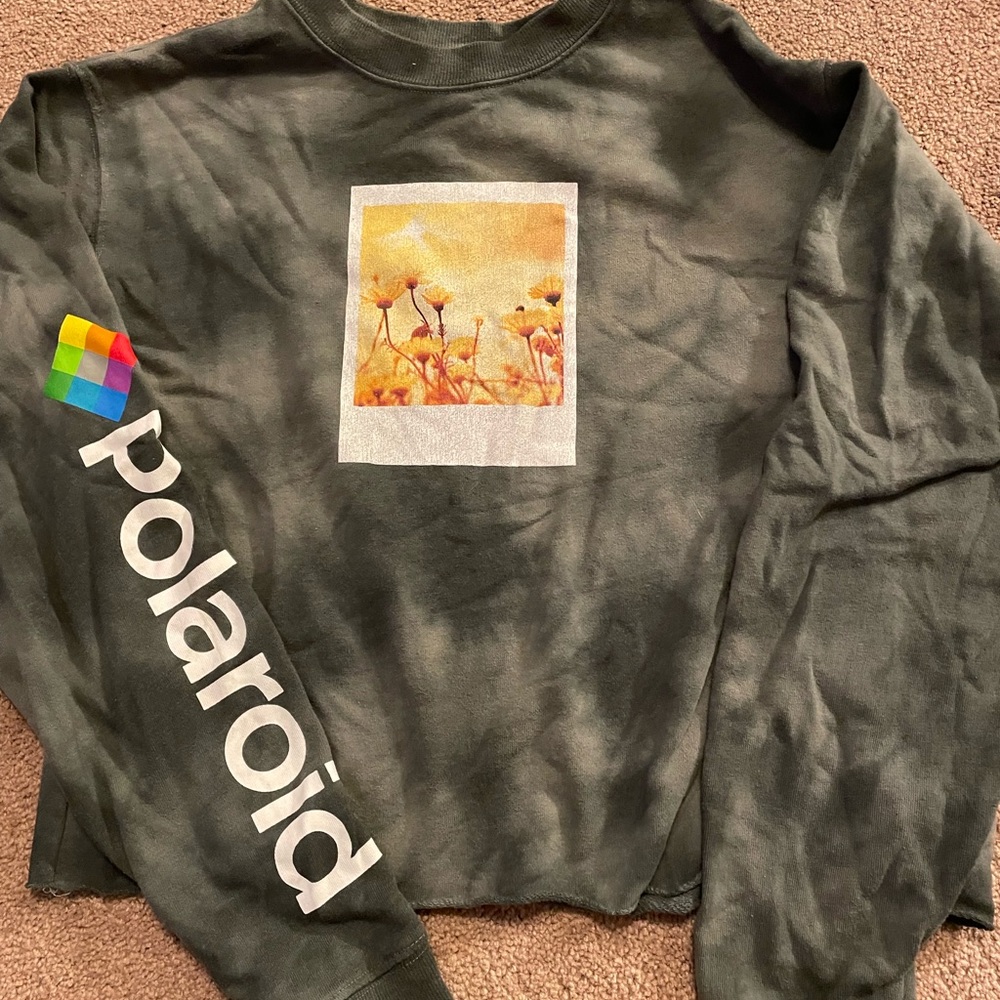 Polaroid brand cropped sweatshirt size medium
